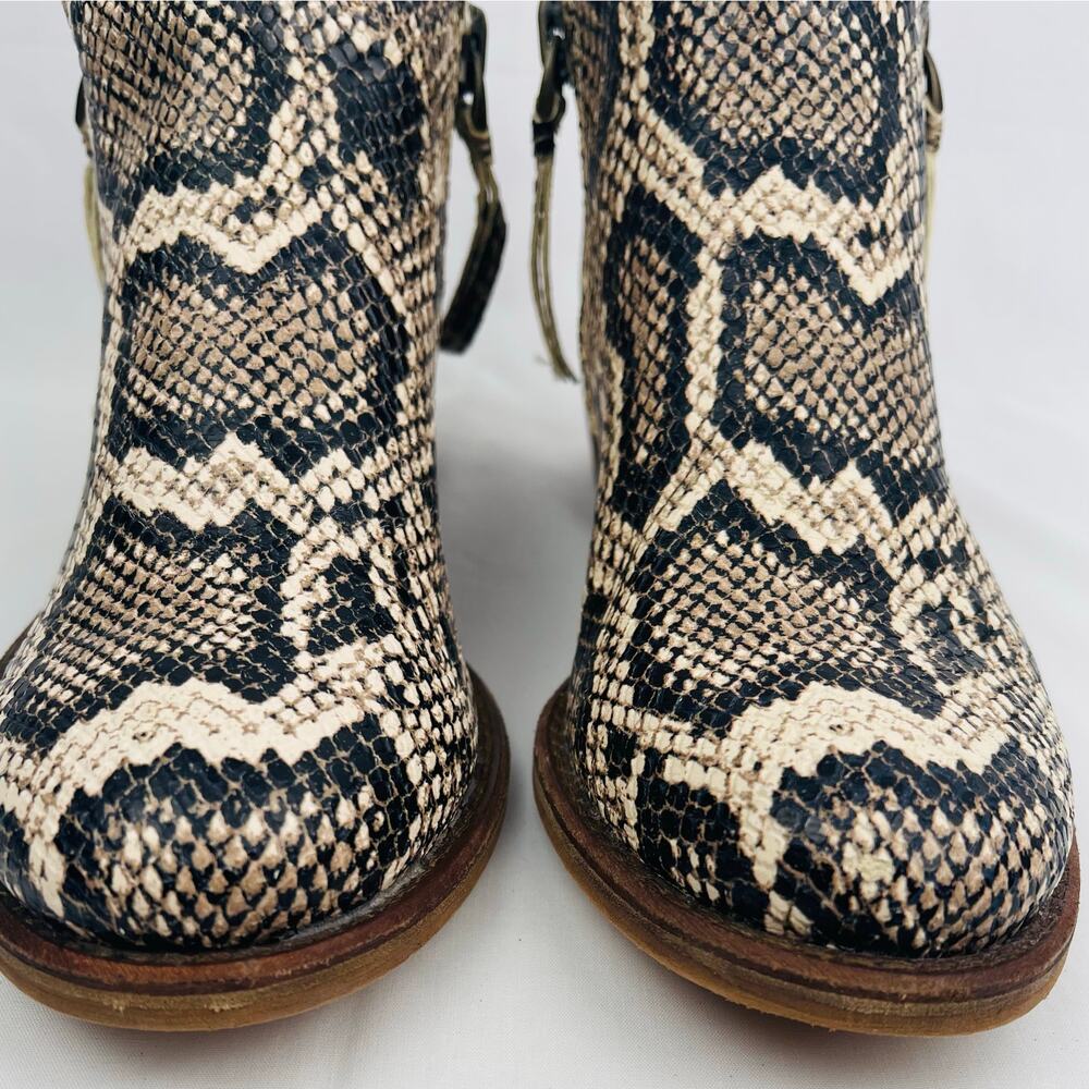 Gianni Bini Women Cream Black Snakeskin Leather Ankle Boots Heel Zip Size 7.5M - Picture 3 of 11
